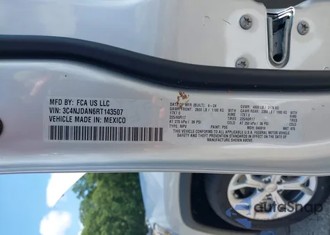 2024 Jeep Compass Sport 4X4 z USA, uszkodzony, nr VIN 3C4NJDAN6RT143507